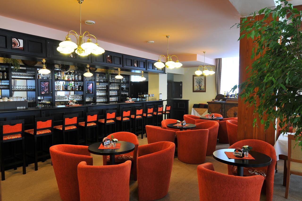 Hotel Manes Svratka Exteriör bild
