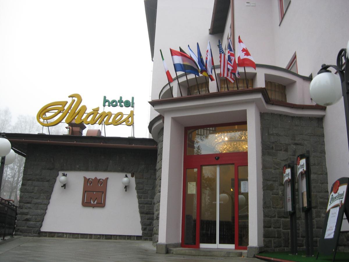 Hotel Manes Svratka Exteriör bild